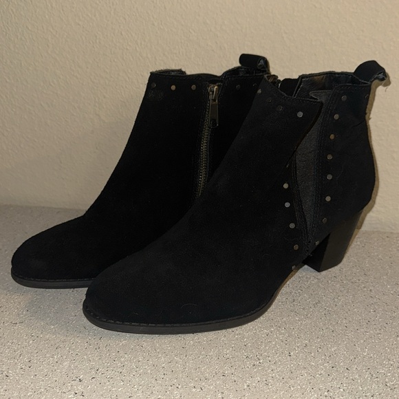 Vionic Women’s Landen‎ Studded Black Suede Block Heel Booties Size 9 - Picture 6 of 9